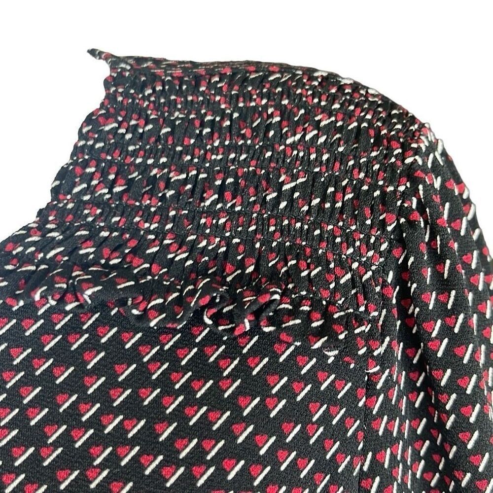 Adrianna Papell Heart Print Black Red Smocked Shoulder Blouse Medium Long Sleeve - Picture 4 of 9